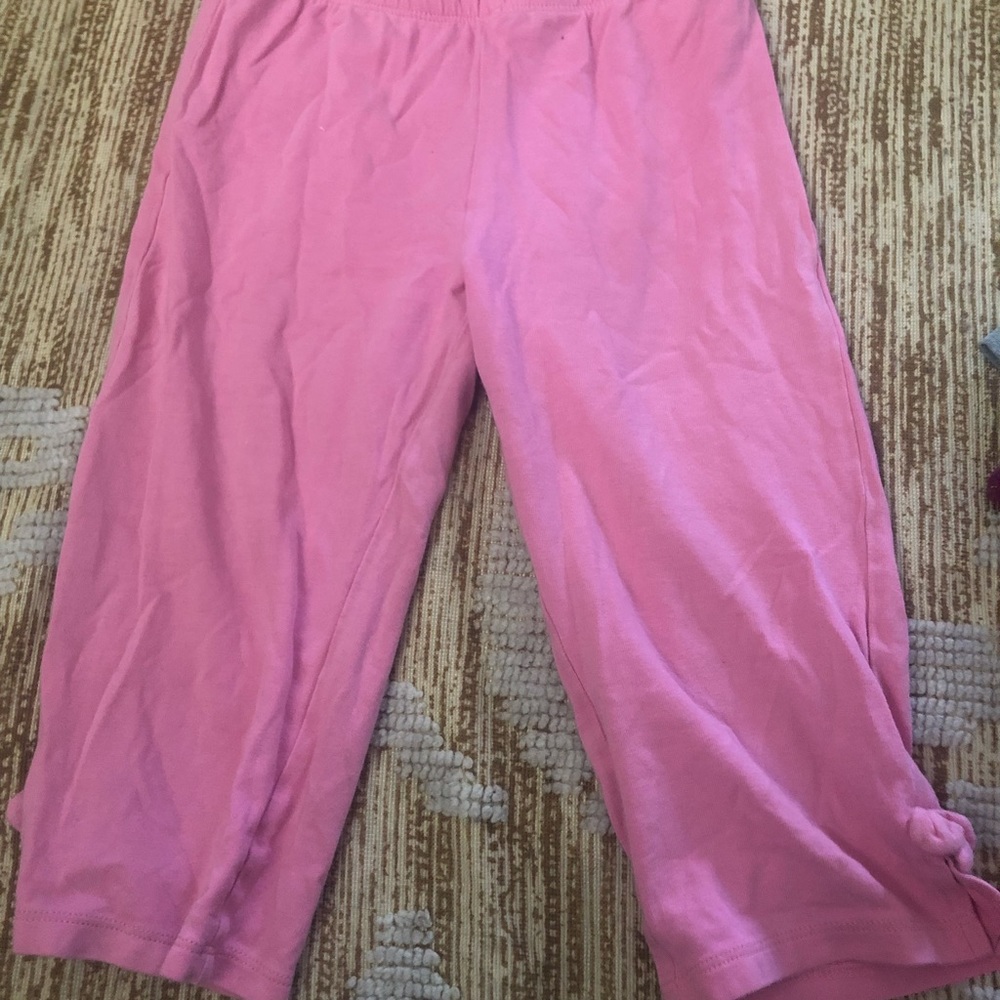 🌿Pink knee length leggings🌿
